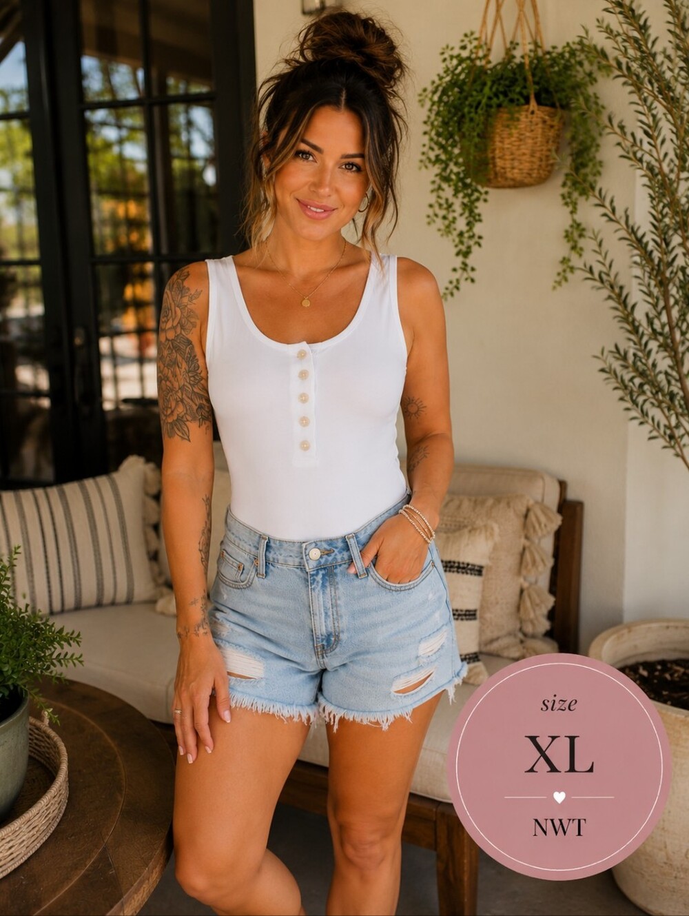 ReoRia NWT White Sleeveless Henley Bodysuit 5 Button Size XL